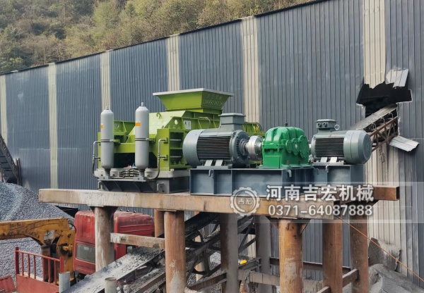 為什么優(yōu)質(zhì)商砼站都指定液壓對輥制砂機(jī)加工的瓜米石砂？