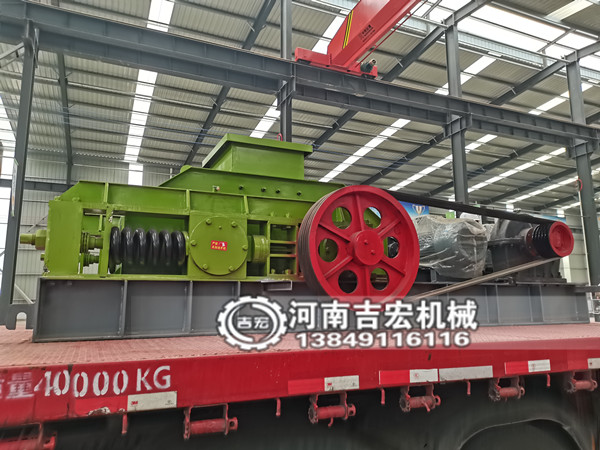 高鈣石太硬難破碎？雙齒輥破碎機(jī)專治各種“硬骨頭”！出料粒度還任你調(diào)！