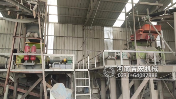 金礦破碎打砂機為什么要推薦使用液壓對輥破碎機！